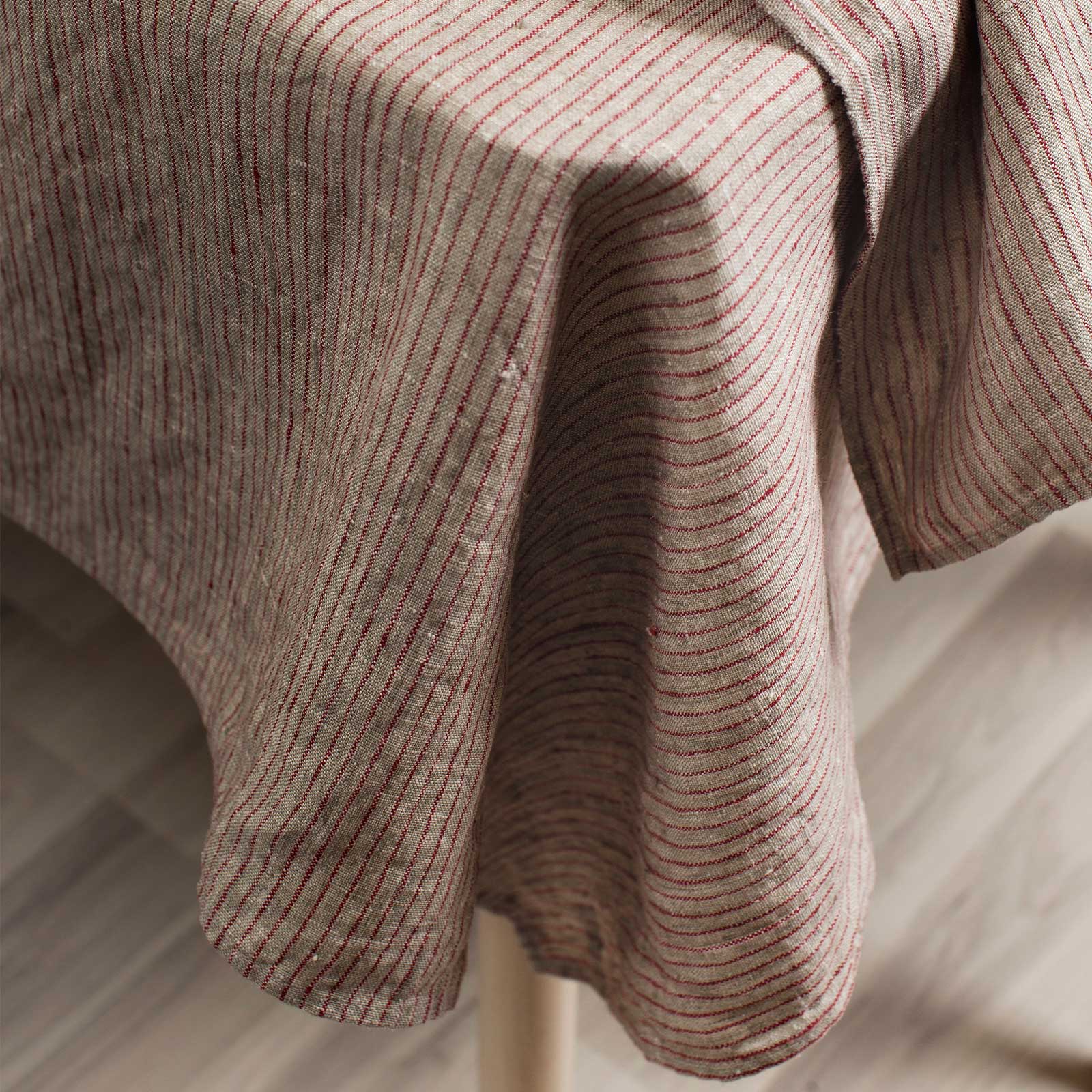 Duk Linus true red/natural 145x330