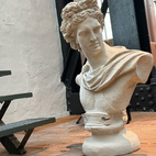 Staty Apollo