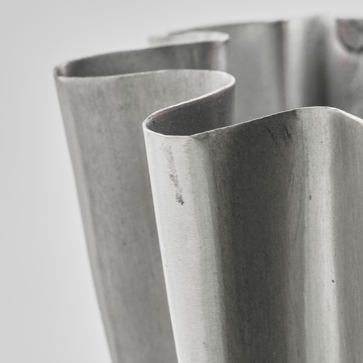 Vas borstad silverfärg