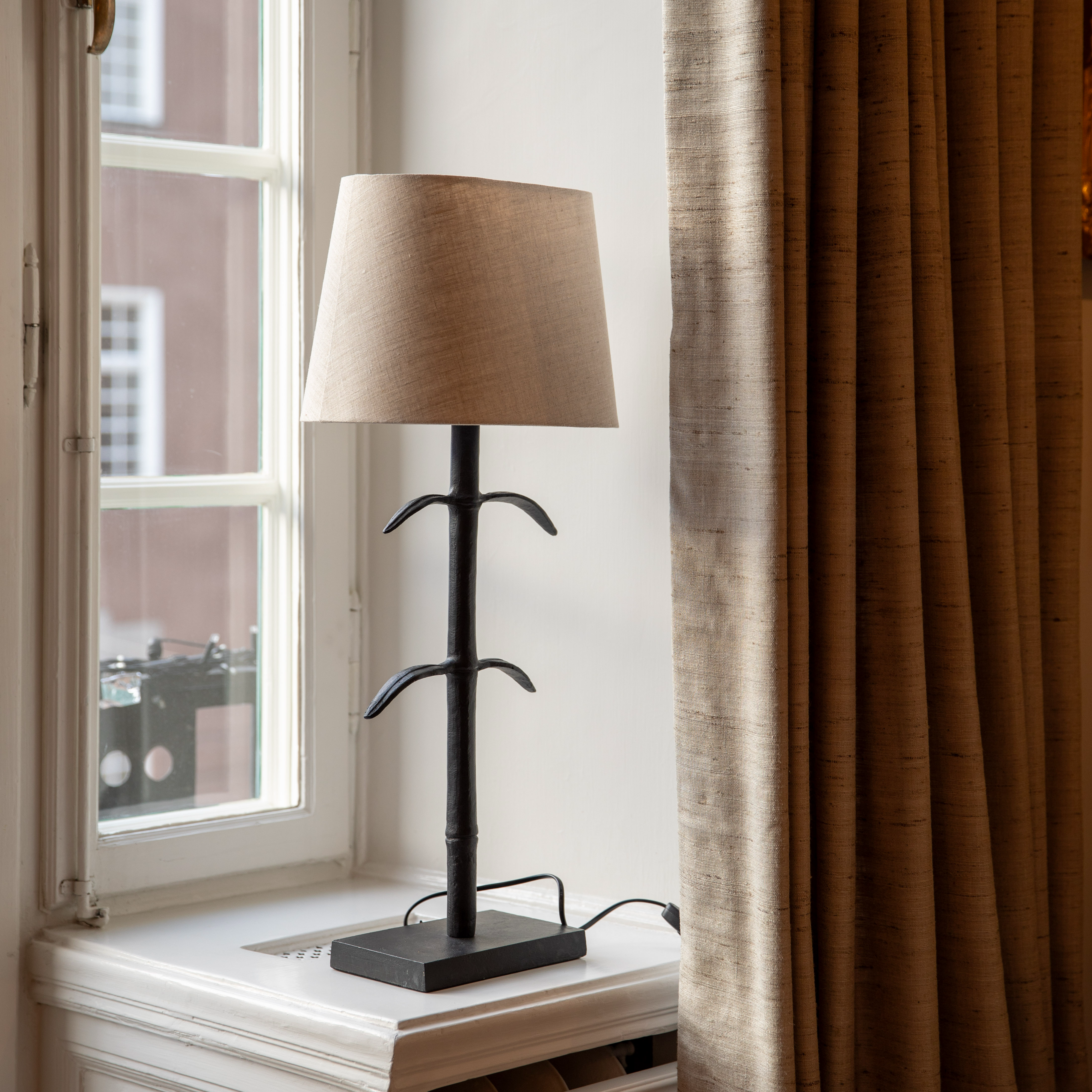 Lampfot Savanna 56 cm svart