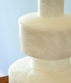 Bordslampa Shoreham Alabster