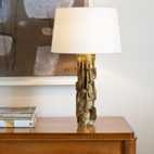 Bordslampa Montana Sculptural mässing